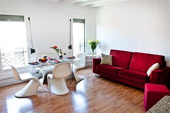 La Pedrera Apartment Barcelona Exterior photo